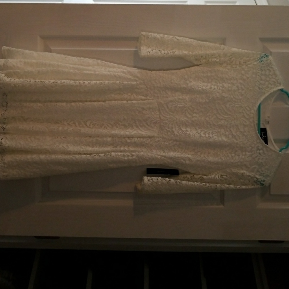 Lace 3/4 sleeve dress